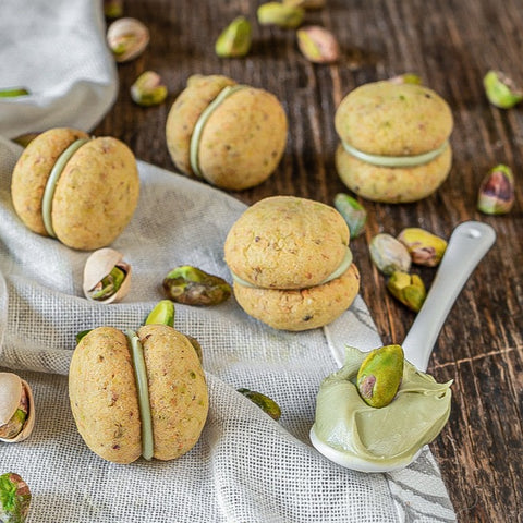 Baci di Dama al pistacchio senza glutine - Kora Dulcis